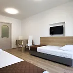 Cabacum Pleasure Beachfront - 50m To And Pool 3* Várna