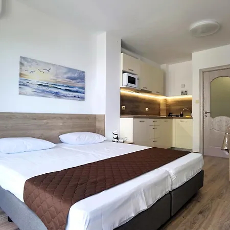 Cabacum Pleasure Beachfront *