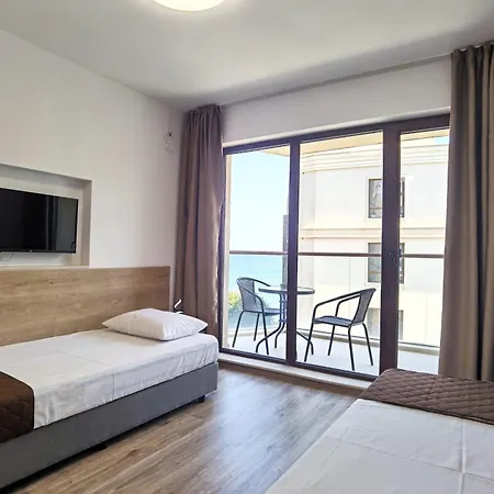 Cabacum Pleasure Beachfront - 50m To And Pool Aparthotel 3*