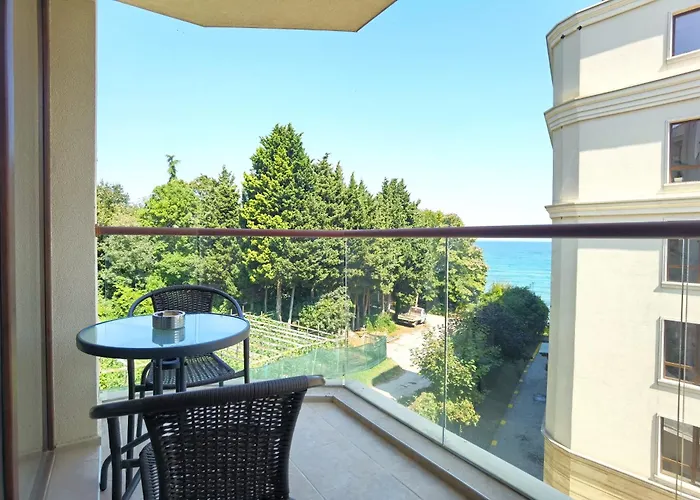 아파트호텔 Cabacum Pleasure Beachfront 3*